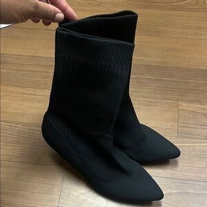 Black Ribbed Mid-Calf Boots